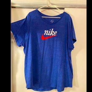 Women’s plus size Nike crew neck